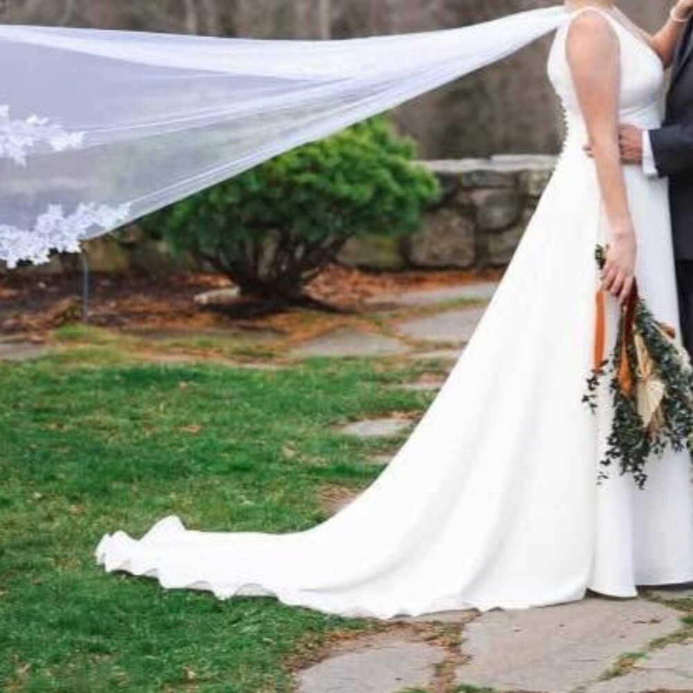 Maggie Sottero Wedding Dress (it has POCKETS!)